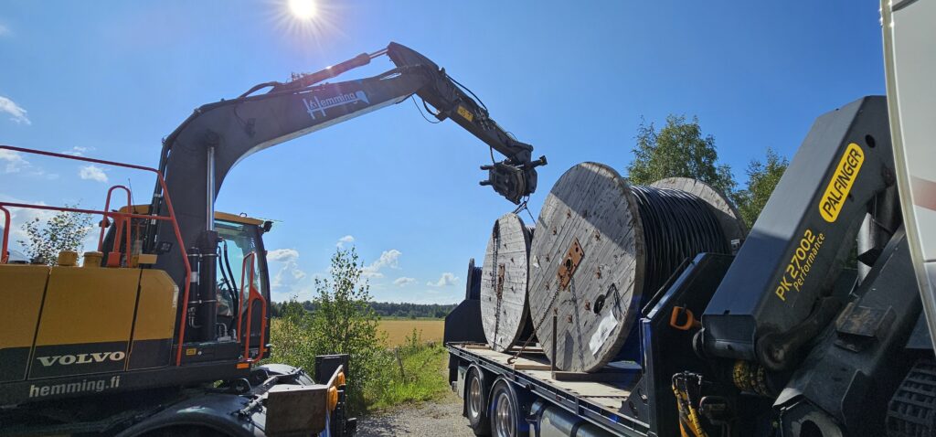 Vähäpäästöisempi maakaapeli saapumassa työmaalle